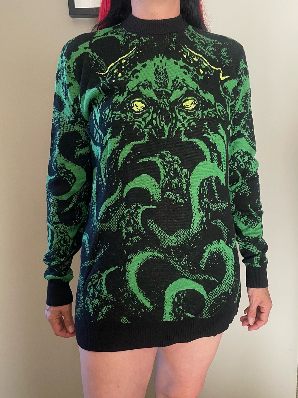 Unisex Black & Green Cthulhu Crewneck  Sweater size XS/S